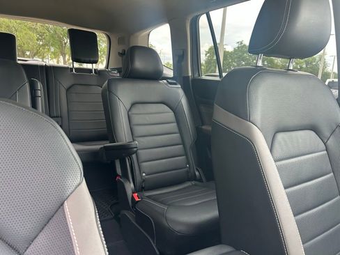 Certified 2022 Volkswagen Atlas SEL Premium AWD/4WD image 40
