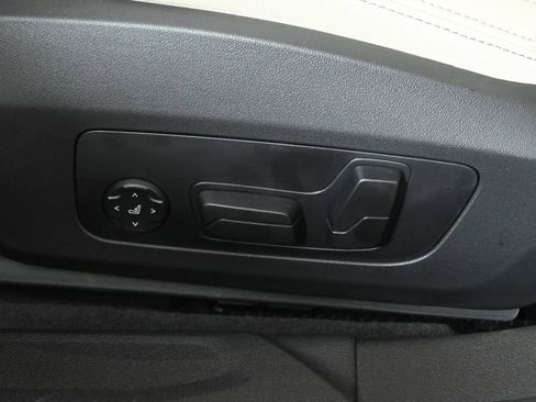 New 2026 BMW 228i xDrive w/ Technology Package image 25