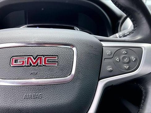 Used 2022 GMC Acadia SLT w/ Technology Package FWD image 28