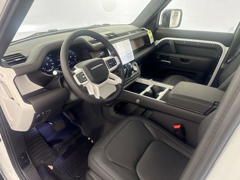 New 2026 Land Rover Defender 130 X-Dynamic SE AWD/4WD image 9