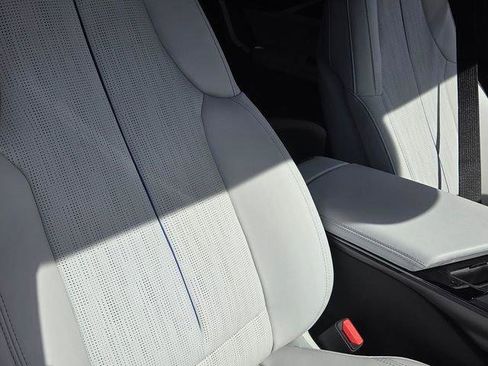 New 2026 Cadillac Lyriq Luxury image 18