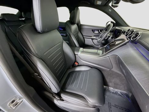 Used 2024 Mercedes-Benz GLC 300 4MATIC w/ AMG Line image 28
