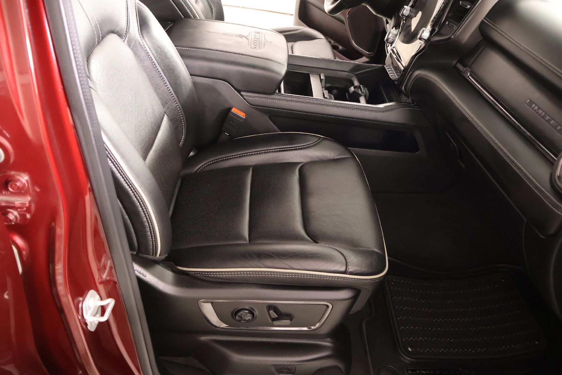 Used 2022 RAM 1500 Limited RWD image 14
