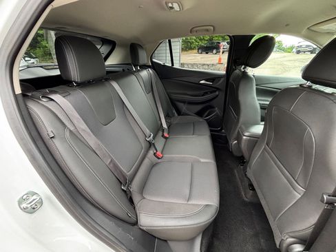 Used 2025 Buick Encore GX Preferred FWD image 35