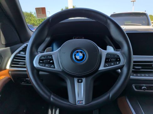 Used 2022 BMW X5 xDrive45e w/ M Sport Package AWD/4WD image 25