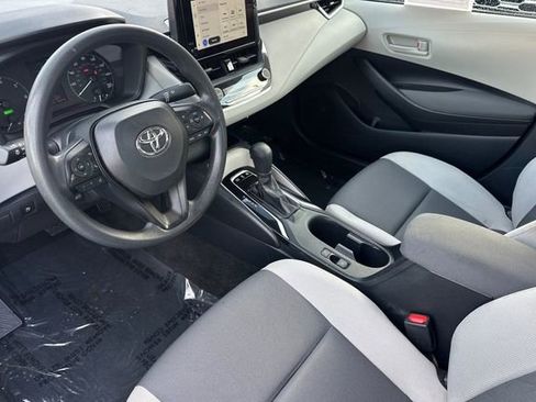 Used 2024 Toyota Corolla LE w/ LE Convenience Package image 10