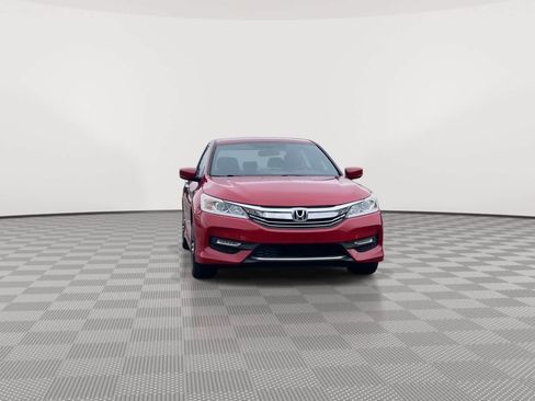 Used 2016 Honda Accord Sport image 3