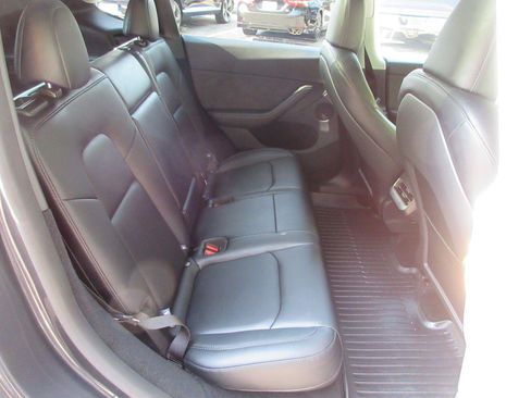 Used 2025 Tesla Model Y Long Range AWD/4WD image 15
