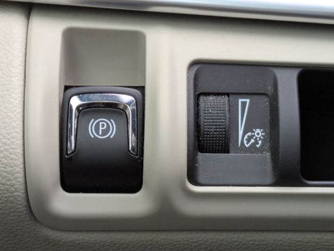 Used 2019 Cadillac XTS Luxury w/ Driver Awareness Package image 23