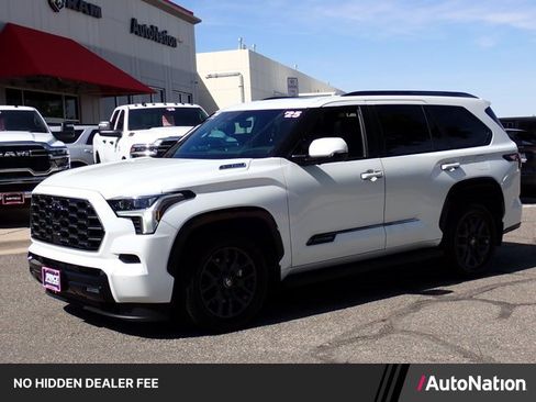 Used 2025 Toyota Sequoia Platinum AWD/4WD image 1