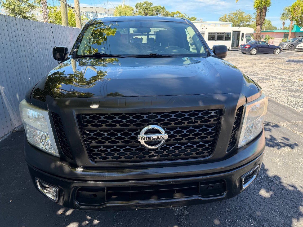 Used 2017 Nissan Titan S RWD image 10