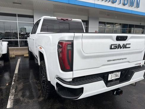 Used 2024 GMC Sierra 2500 AT4 w/ AT4 Premium Plus Package AWD/4WD image 7
