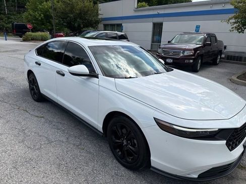 Used 2024 Honda Accord EX image 13