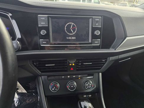 Used 2024 Volkswagen Jetta S image 27