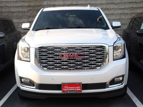 Used 2018 GMC Yukon Denali w/ Denali Ultimate Package AWD/4WD image 4
