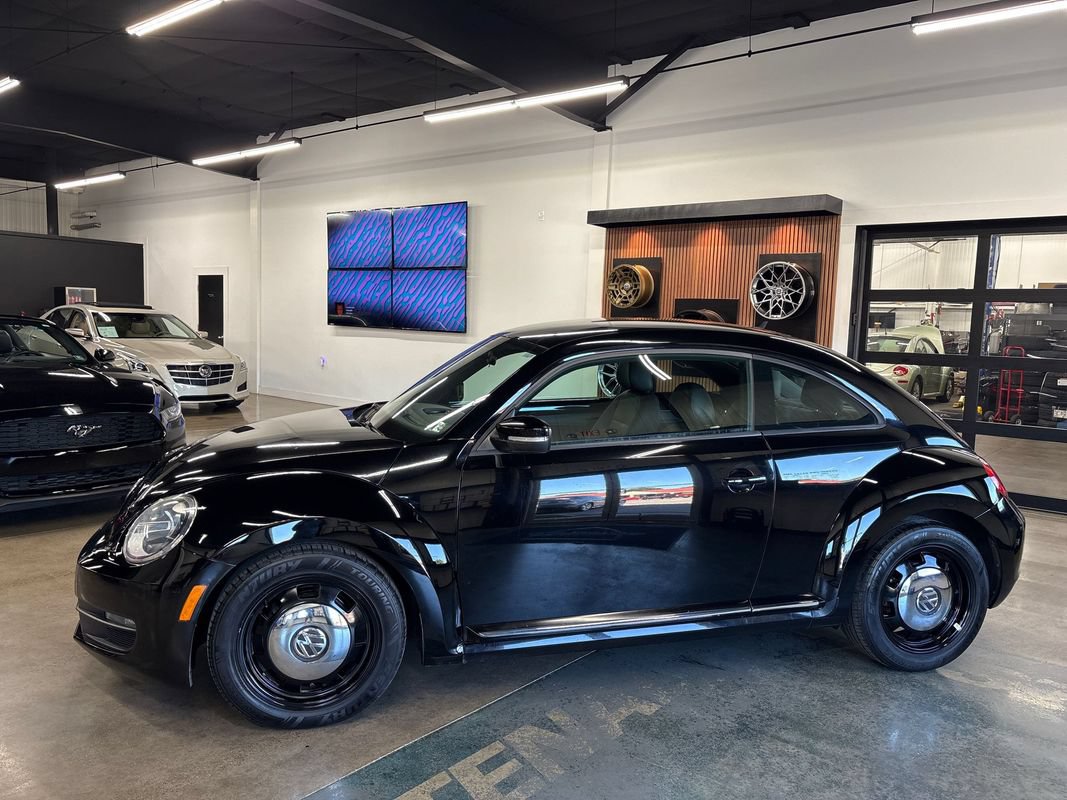 Used 2013 Volkswagen Beetle 2.5 FWD image 4