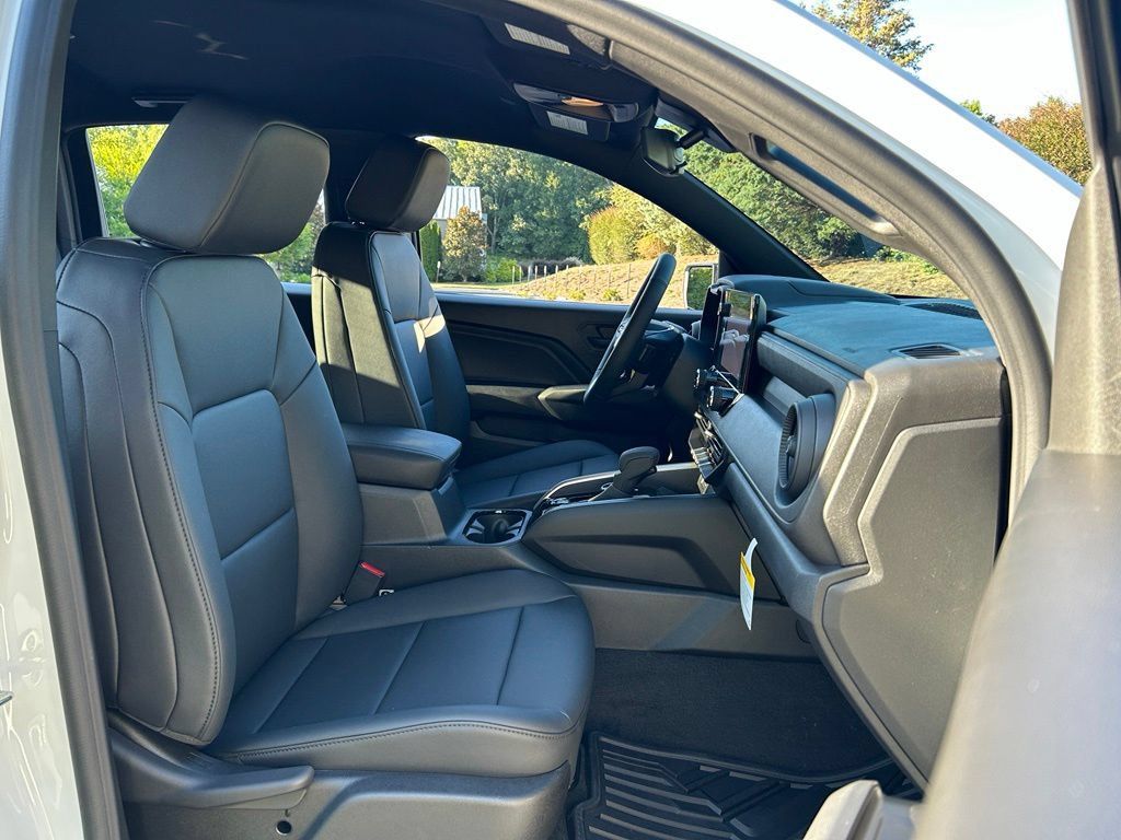 New 2026 Chevrolet Colorado Trail Boss AWD/4WD image 47