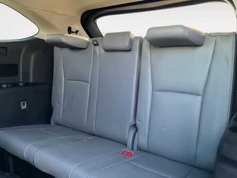 Used 2021 Toyota Highlander Limited image 24