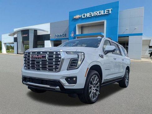 New 2026 GMC Yukon XL Denali w/ Denali Reserve Package RWD image 9