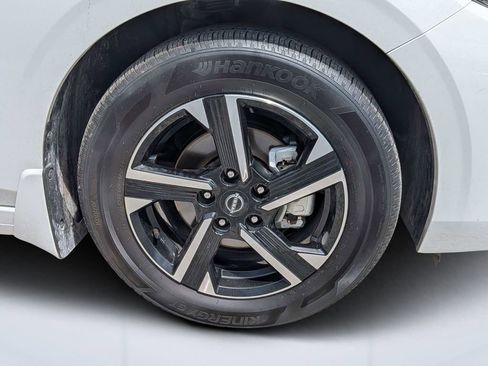 Used 2025 Nissan Sentra SV image 10