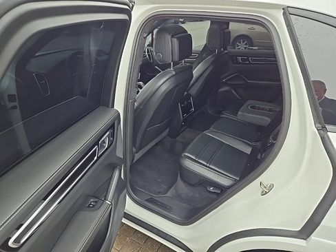 Used 2023 Porsche Cayenne GTS image 17