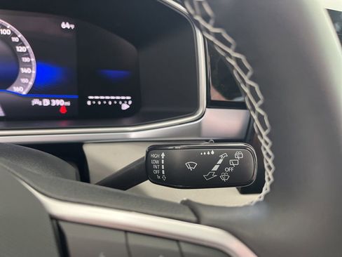 New 2026 Volkswagen Taos SE AWD/4WD image 20