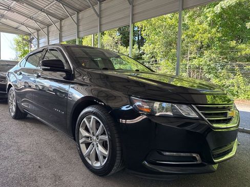 Used 2019 Chevrolet Impala LT FWD image 2