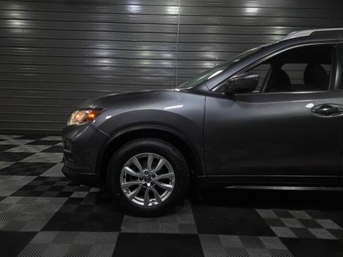 Used 2019 Nissan Rogue SV image 40
