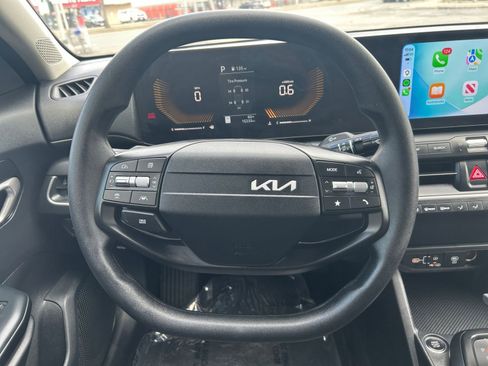 Used 2025 Kia K4 FWD image 28
