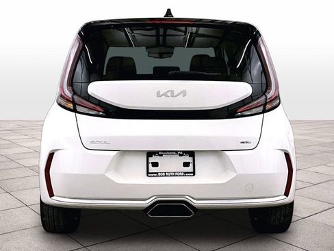 Used 2024 Kia Soul GT-Line w/ Option Group 020 FWD image 4