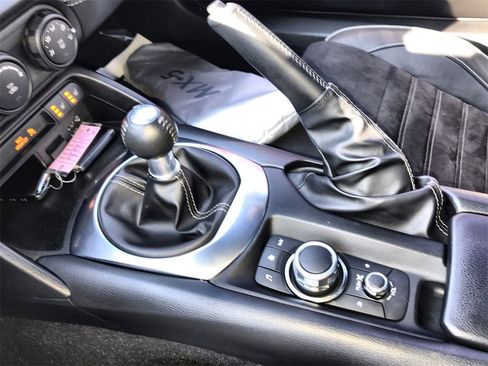 Used 2023 MAZDA MX-5 Miata Club image 20