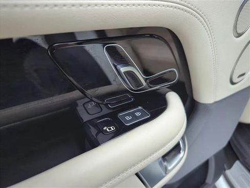 Used 2021 Land Rover Range Rover P525 Westminster Edition image 25