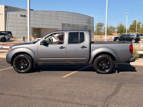 Certified 2021 Nissan Frontier SV w/ Midnight Edition Floor Mats RWD image 3