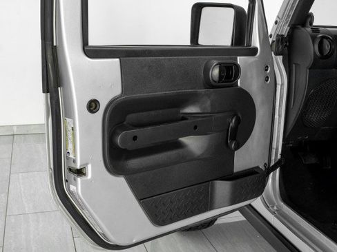 Used 2008 Jeep Wrangler Rubicon w/ Trailer Tow Group AWD/4WD image 33