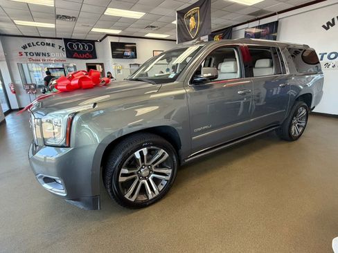 Used 2018 GMC Yukon XL Denali AWD/4WD image 6