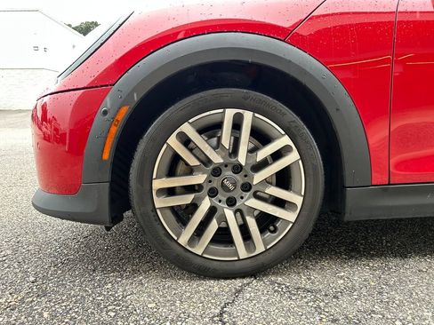 Used 2025 MINI Cooper 2-Door Hardtop FWD image 7