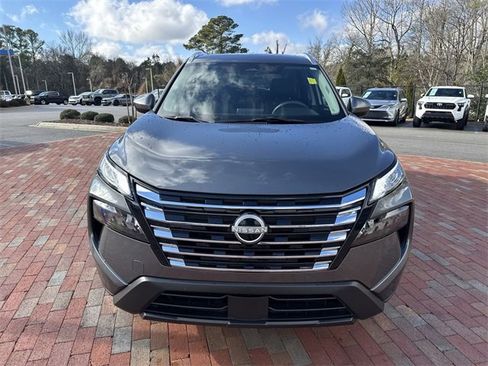 Used 2024 Nissan Rogue SV w/ SV Premium Package image 25