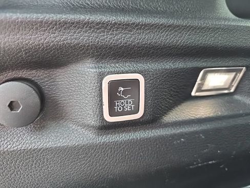 Used 2021 Jeep Grand Cherokee L Limited AWD/4WD image 30