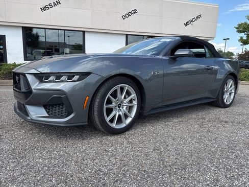Used 2025 Ford Mustang GT Premium RWD image 7