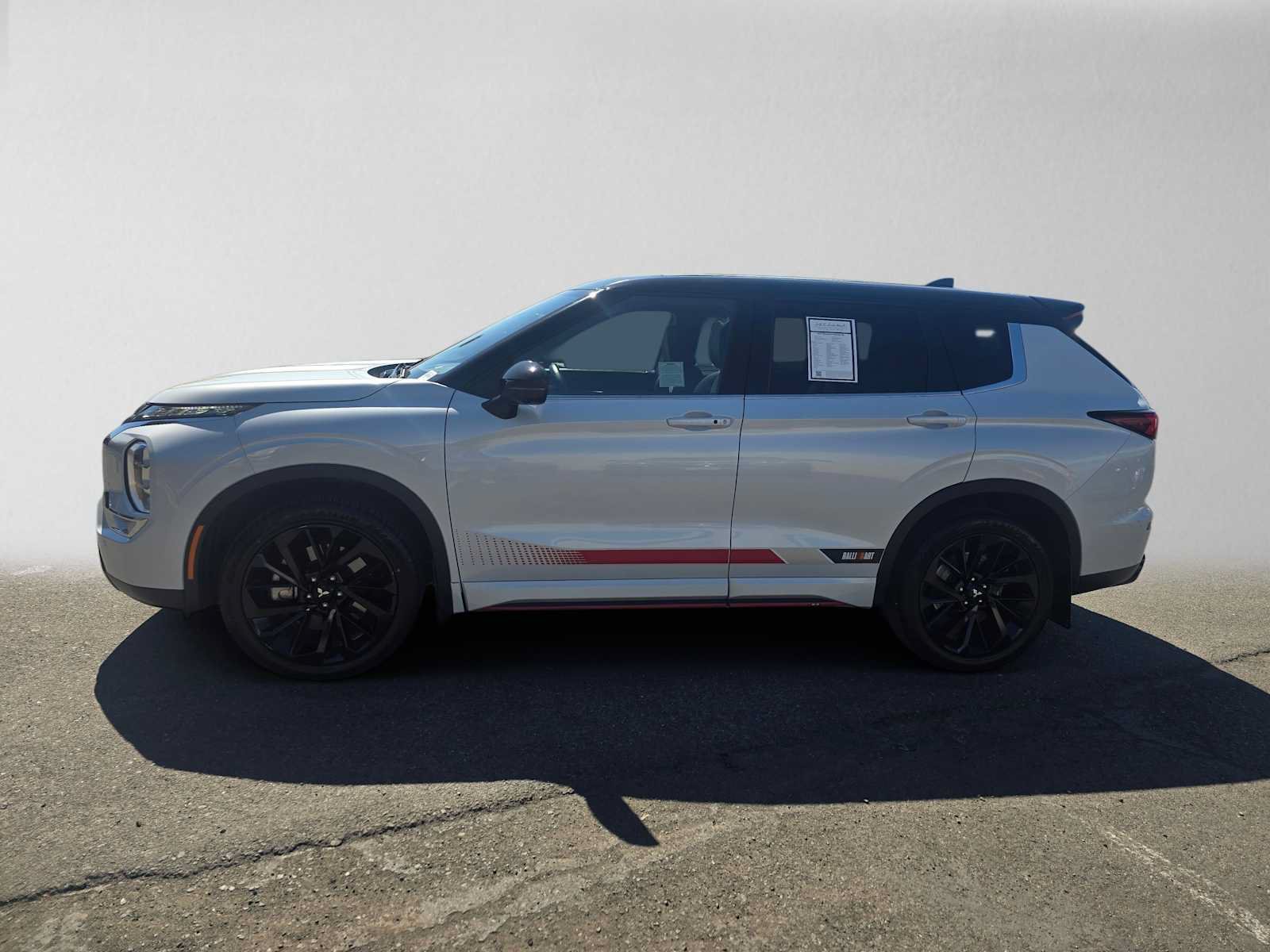 Used 2024 Mitsubishi Outlander Ralliart AWD/4WD image 6