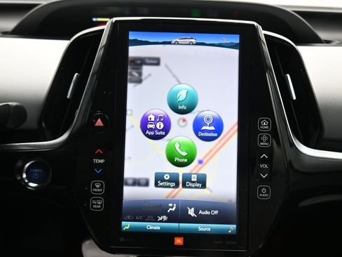 Used 2017 Toyota Prius Prime Advanced image 16