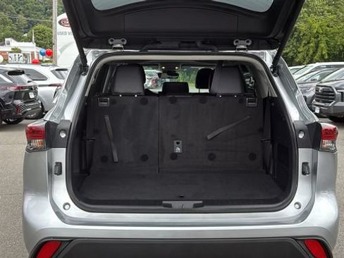 Certified 2025 Toyota Highlander XLE AWD/4WD image 25