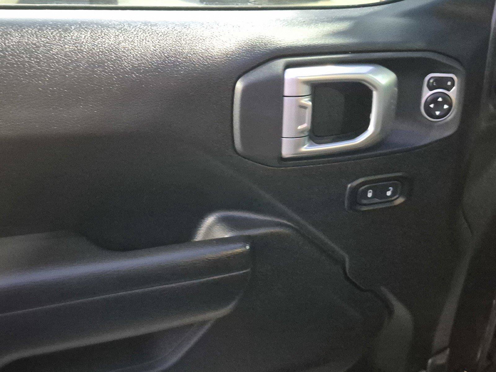 Used 2024 Jeep Wrangler Unlimited AWD/4WD image 19