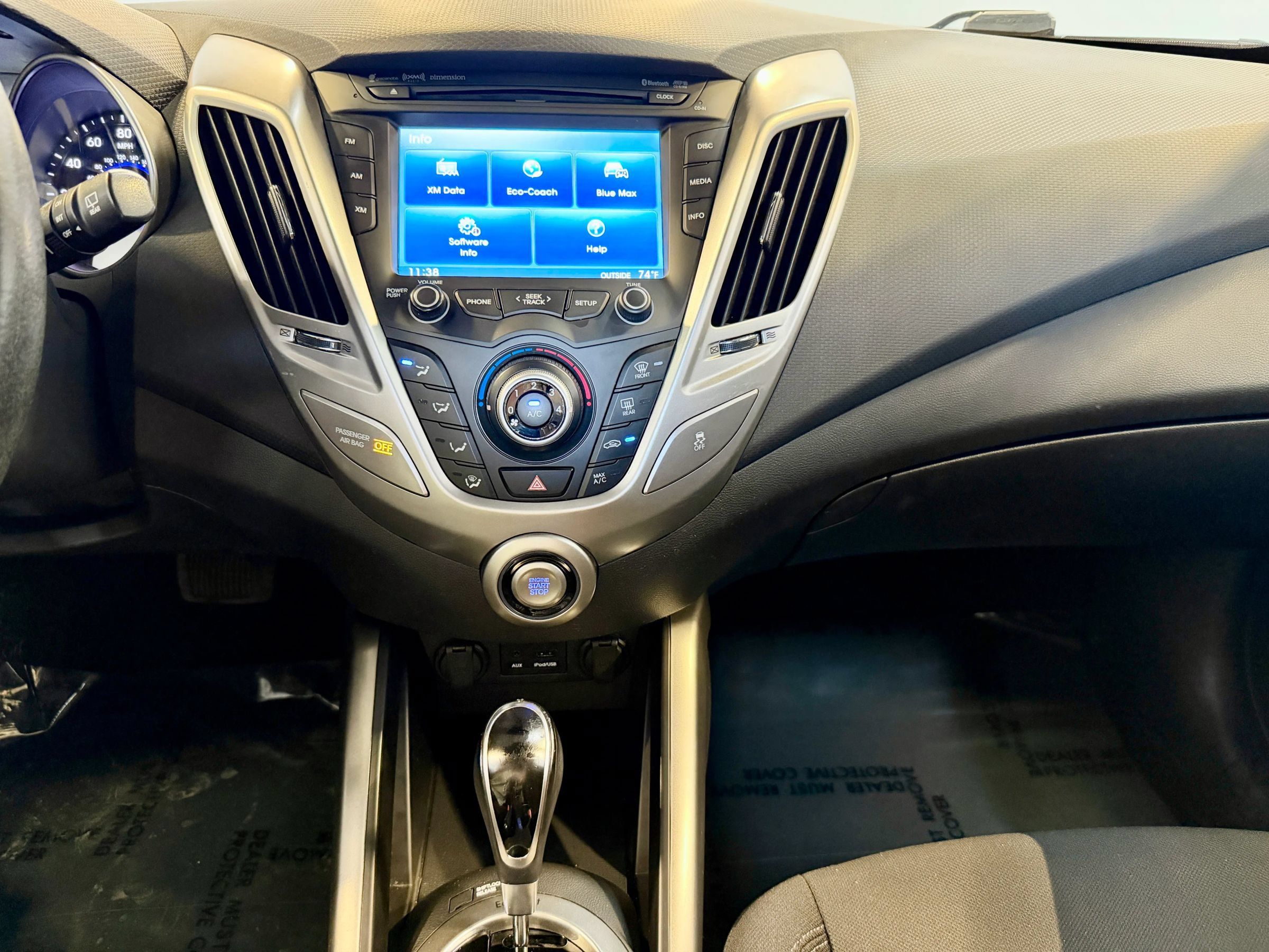 Used 2013 Hyundai Veloster RE:MIX Edition FWD image 17