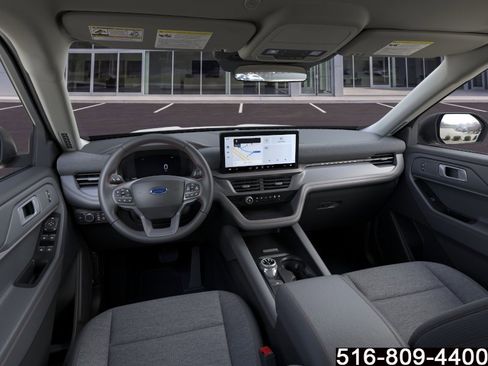 Used 2025 Ford Explorer Active AWD/4WD image 10