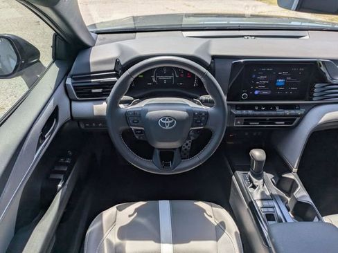 Used 2025 Toyota Camry SE FWD image 27