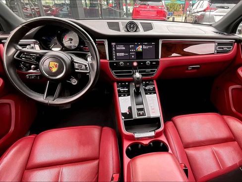 Used 2022 Porsche Macan S image 7