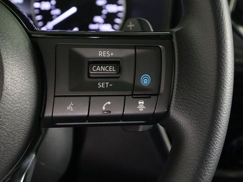 Used 2022 Nissan Rogue SV AWD/4WD image 35