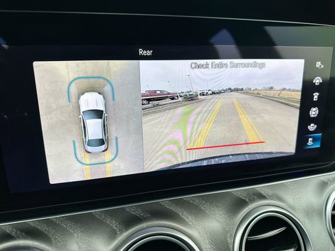 Used 2022 Mercedes-Benz E 350 Sedan image 17