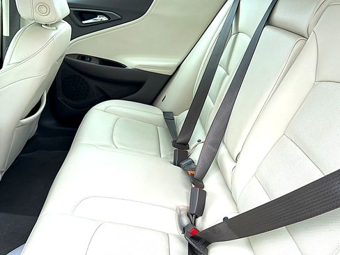 Used 2024 Chevrolet Malibu LT FWD image 18